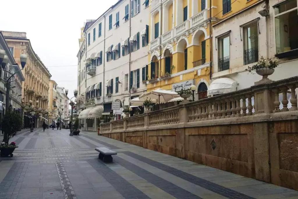 Casa Carina Centro Citta Con Garage Privato Apartman San Remo Kültér fotó