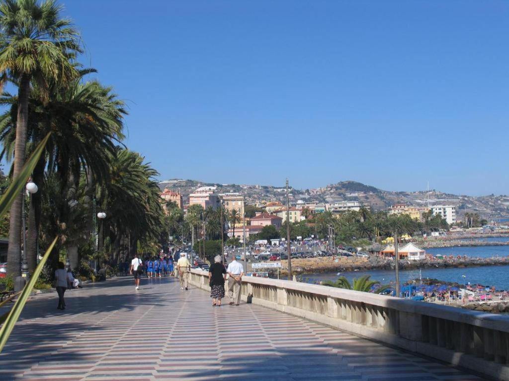 Casa Carina Centro Citta Con Garage Privato Apartman San Remo Kültér fotó