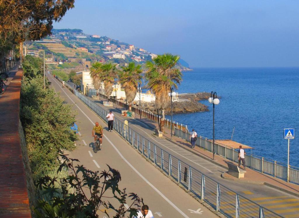 Casa Carina Centro Citta Con Garage Privato Apartman San Remo Kültér fotó