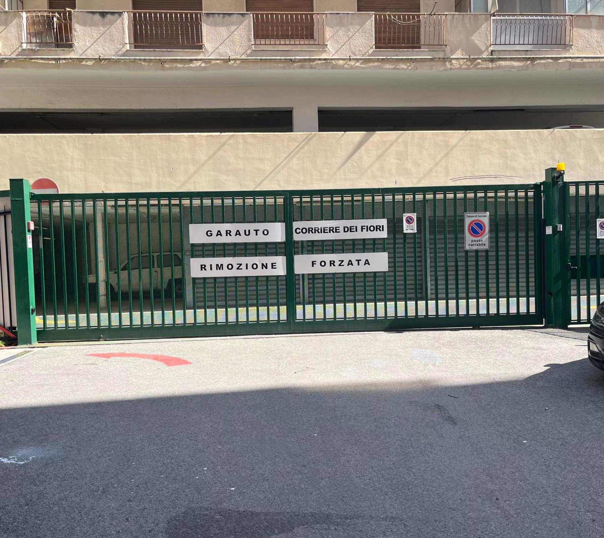 Casa Carina Centro Citta Con Garage Privato Apartman San Remo Kültér fotó
