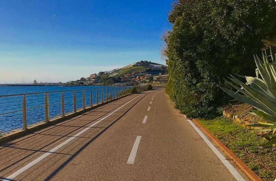 Casa Carina Centro Citta Con Garage Privato Apartman San Remo Kültér fotó